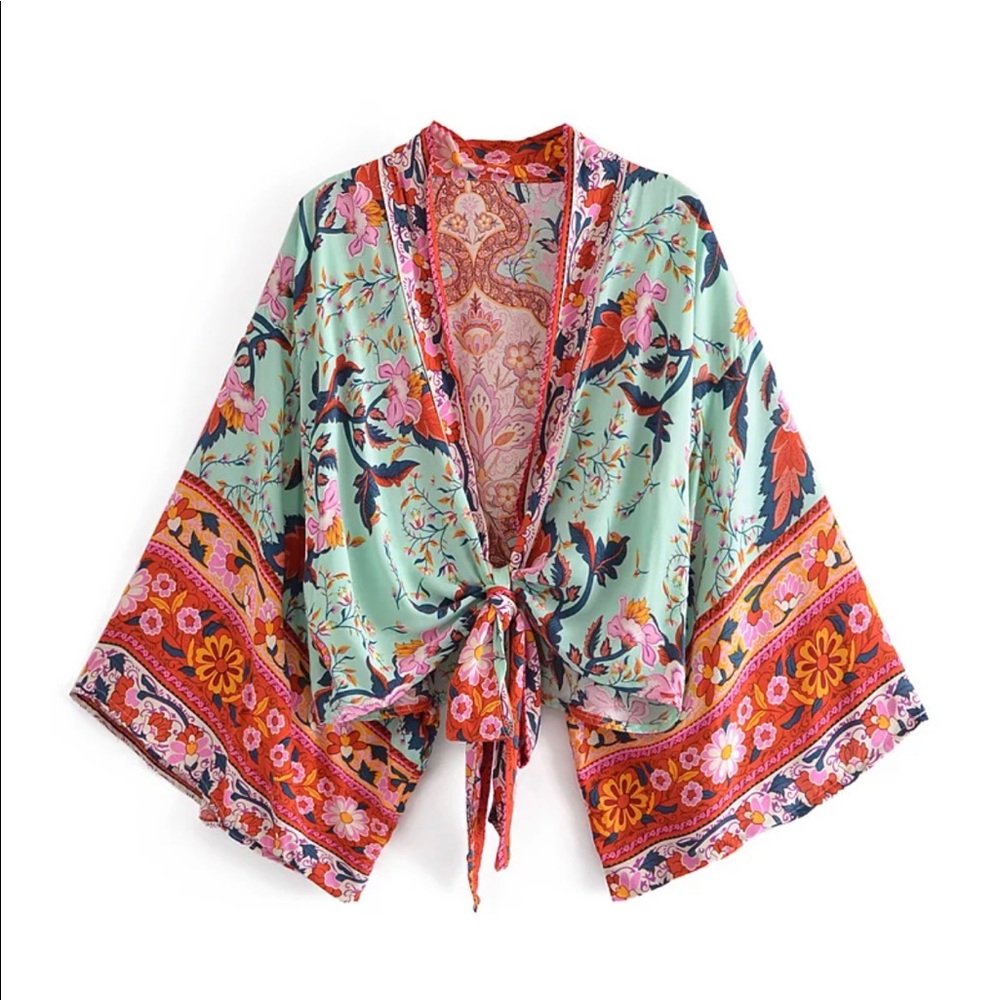 Bohemian Floral print Kimono top  brand new
Cover up